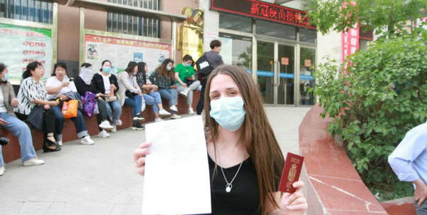 疫苗無國界，我校組織外教接種新冠疫苗