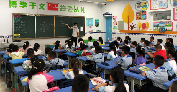小倫敦“公益課堂”走進(jìn)大學(xué)路小學(xué)
