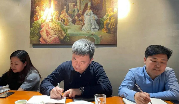 “做人民滿意的教育”我校學(xué)習(xí)貫徹教育部黨組書記、部長(zhǎng)講話精神