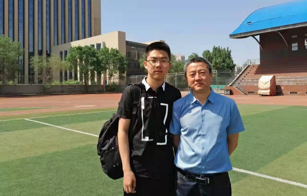 歡慶建黨百年、建校20周年?回訪“鐵粉家長(zhǎng)” | 袁林家長(zhǎng)：感謝小倫敦給予孩子的英語(yǔ)啟蒙
