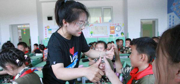 小倫敦“公益課堂”走進五塔東街小學小黑河校區(qū)